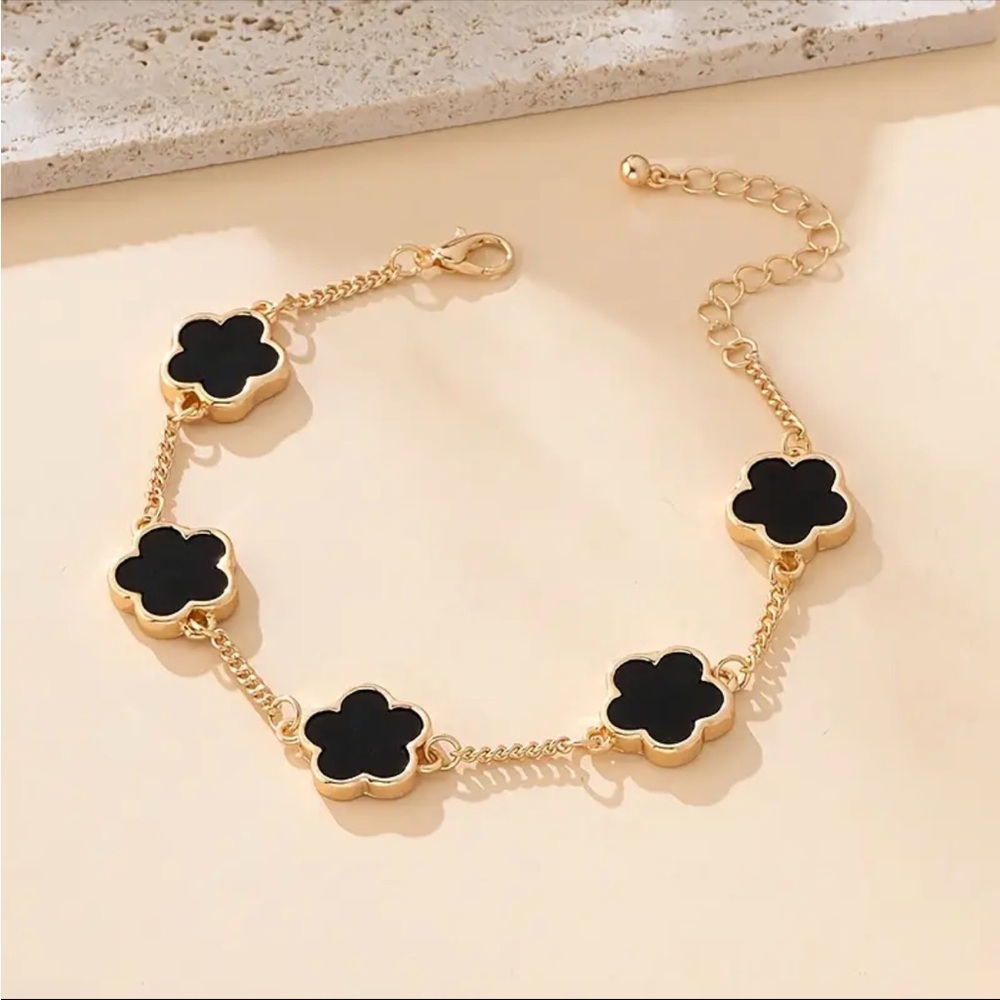 Clover Anklet - Picture 2 of 4